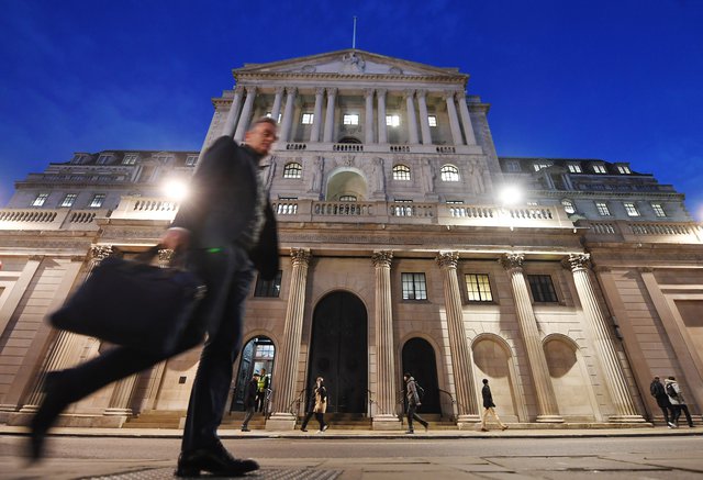 Банк Англии критикуют за