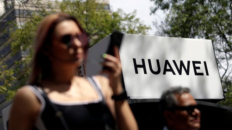 Потери Huawei из-за