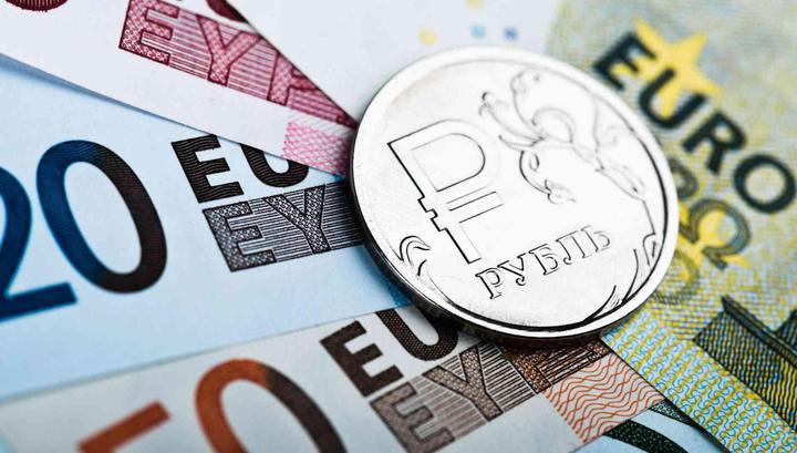 Доллар и евро резко