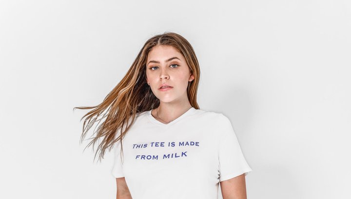 Одежда из молока