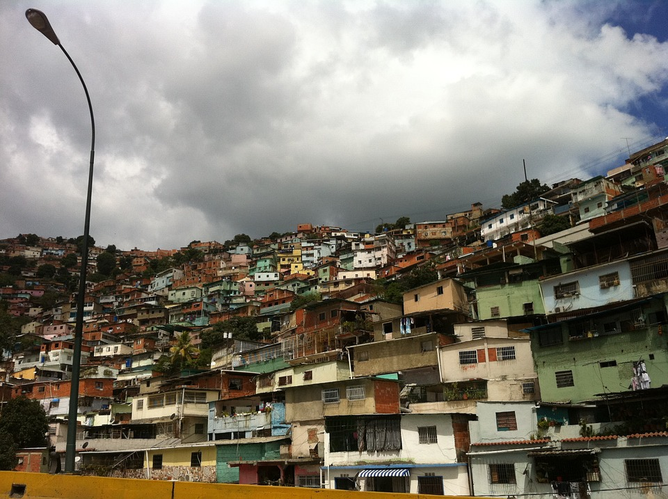 Рис. 13. столица Венесуэлы Каракас, 2021 год.